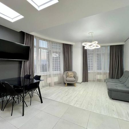 44 Pearl Stylish 1-Bedroom Apartment Odessa Eksteriør bilde